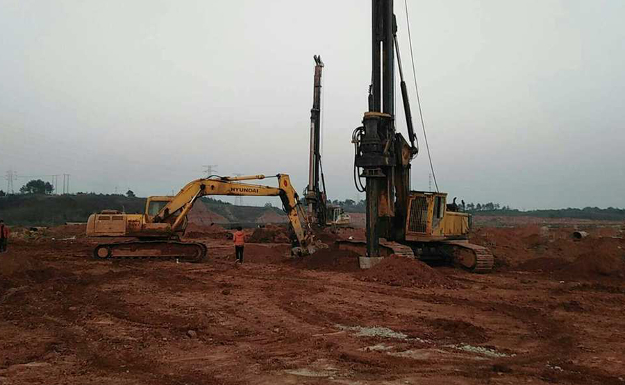 鉆井泥漿分離機(jī) - 離心脫水機(jī)(圖1) undefined